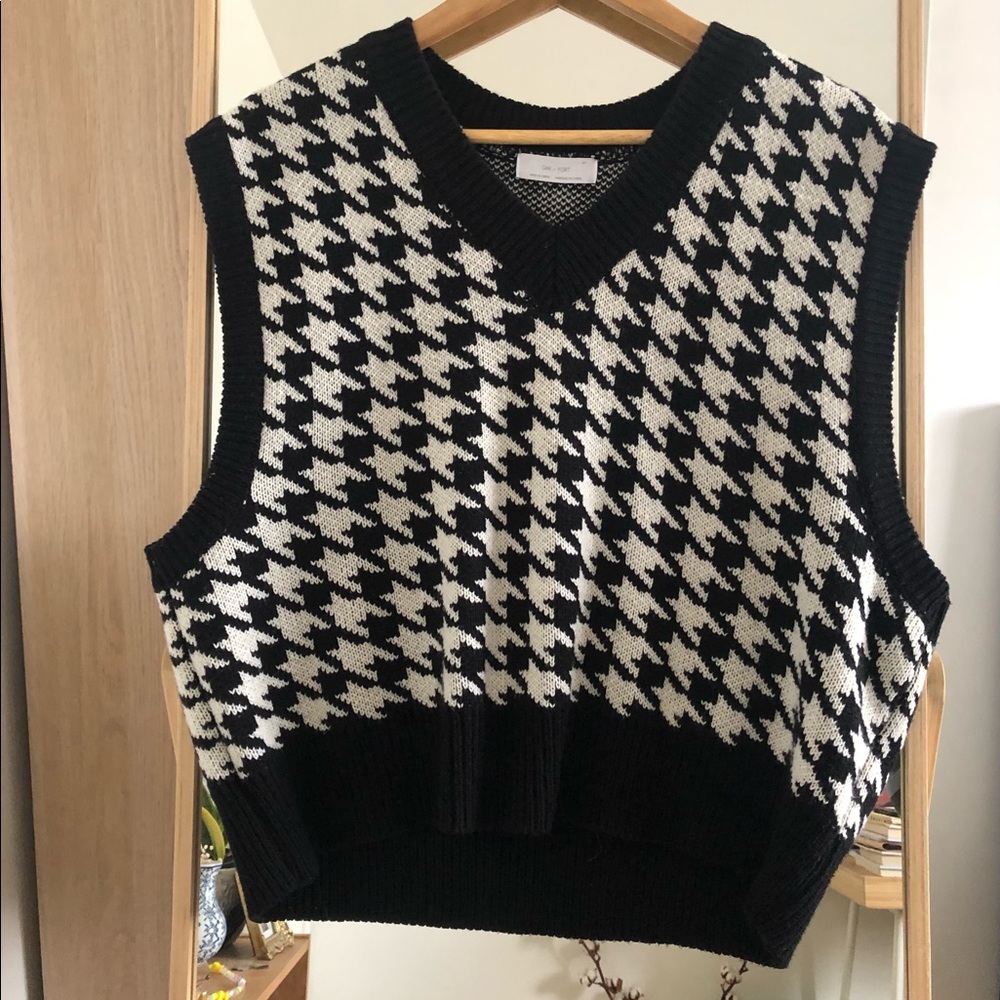 Oak + Fort Houndstooth Sweater Vest